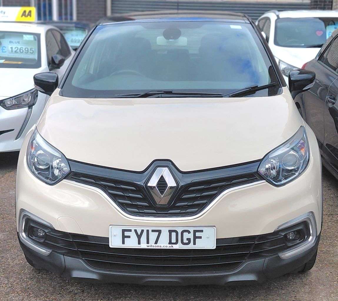 A 2017 RENAULT CAPTUR 1.2 TCe ENERGY Dynamique Nav SUV 5dr Petrol EDC Euro 6 (s/s) (120 ps) MOT 3 A 2017 RENAULT CAPTUR 1.2 TCe ENERGY Dynamique Nav SUV 5dr Petrol EDC Euro 6 (s/s) (120 ps) MOT 3