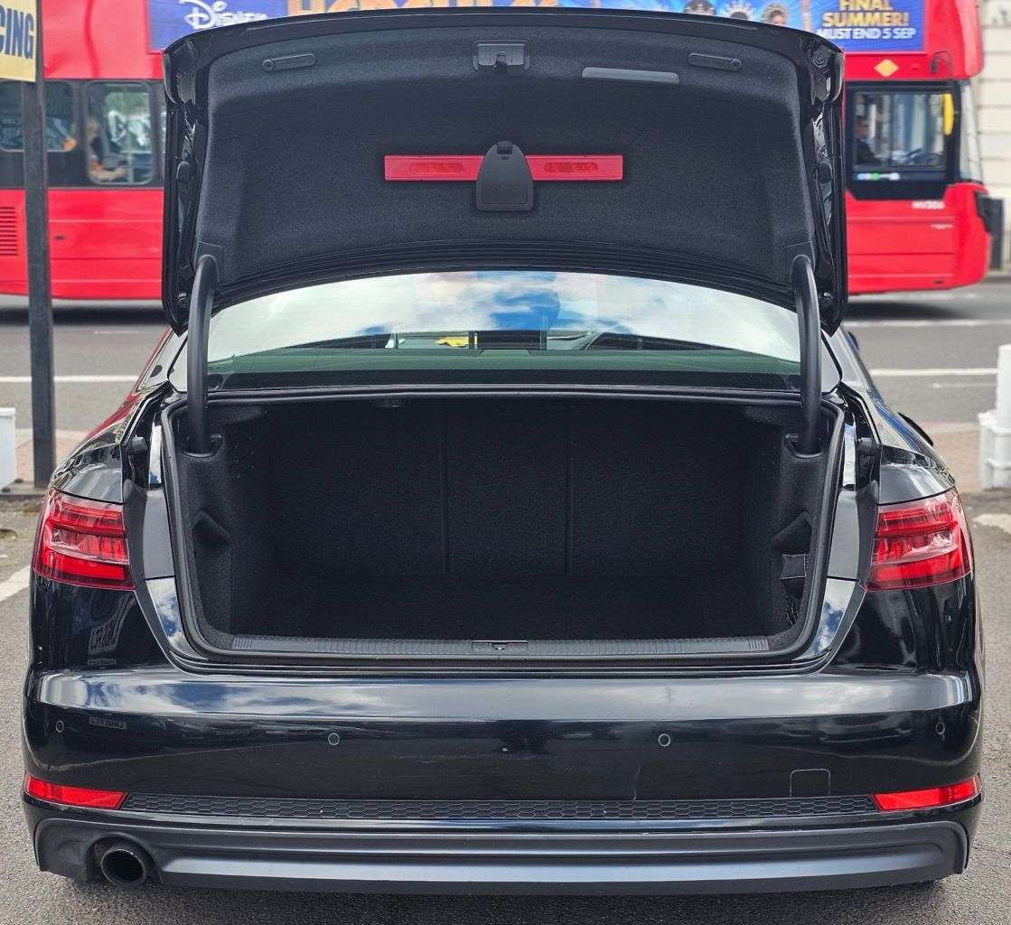 2018 AUDI A4 2018 AUDI A4