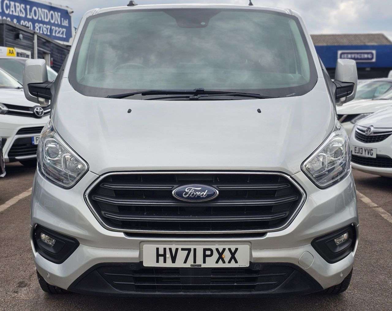 A 2021 FORD TRANSIT CUSTOM 2.0 320 EcoBlue Limited Crew Van Double Cab 5dr Diesel Manual L2 H1 Euro 6 A 2021 FORD TRANSIT CUSTOM 2.0 320 EcoBlue Limited Crew Van Double Cab 5dr Diesel Manual L2 H1 Euro 6