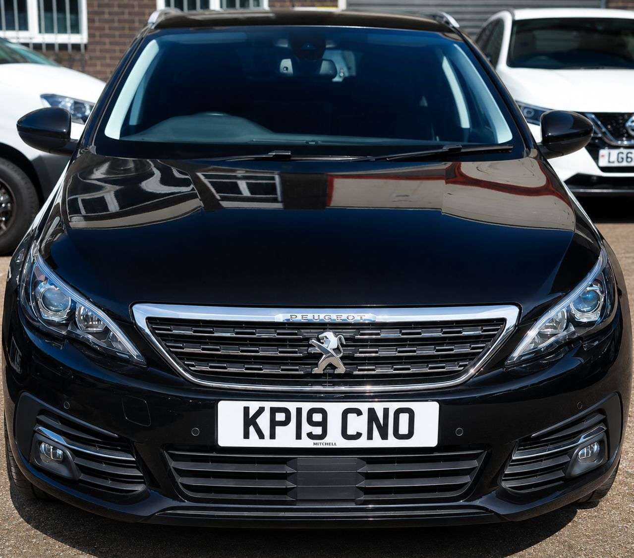 A 2019 PEUGEOT 308 SW AUTOMATIC 1.2 PureTech Tech Edition Estate 5dr Petrol EAT Euro 6 (s/s) (130 A 2019 PEUGEOT 308 SW AUTOMATIC 1.2 PureTech Tech Edition Estate 5dr Petrol EAT Euro 6 (s/s) (130