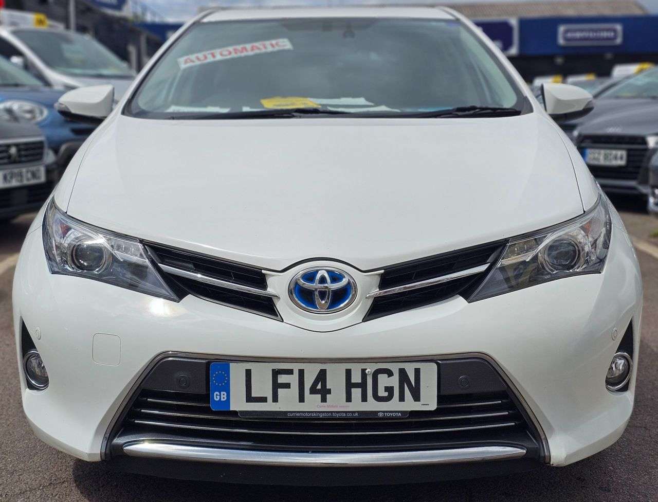A 2014 TOYOTA AURIS AUTOMATIC 1.8 VVT-h Excel Hatchback 5dr Petrol Hybrid CVT Euro 5 (s/s) (136 A 2014 TOYOTA AURIS AUTOMATIC 1.8 VVT-h Excel Hatchback 5dr Petrol Hybrid CVT Euro 5 (s/s) (136