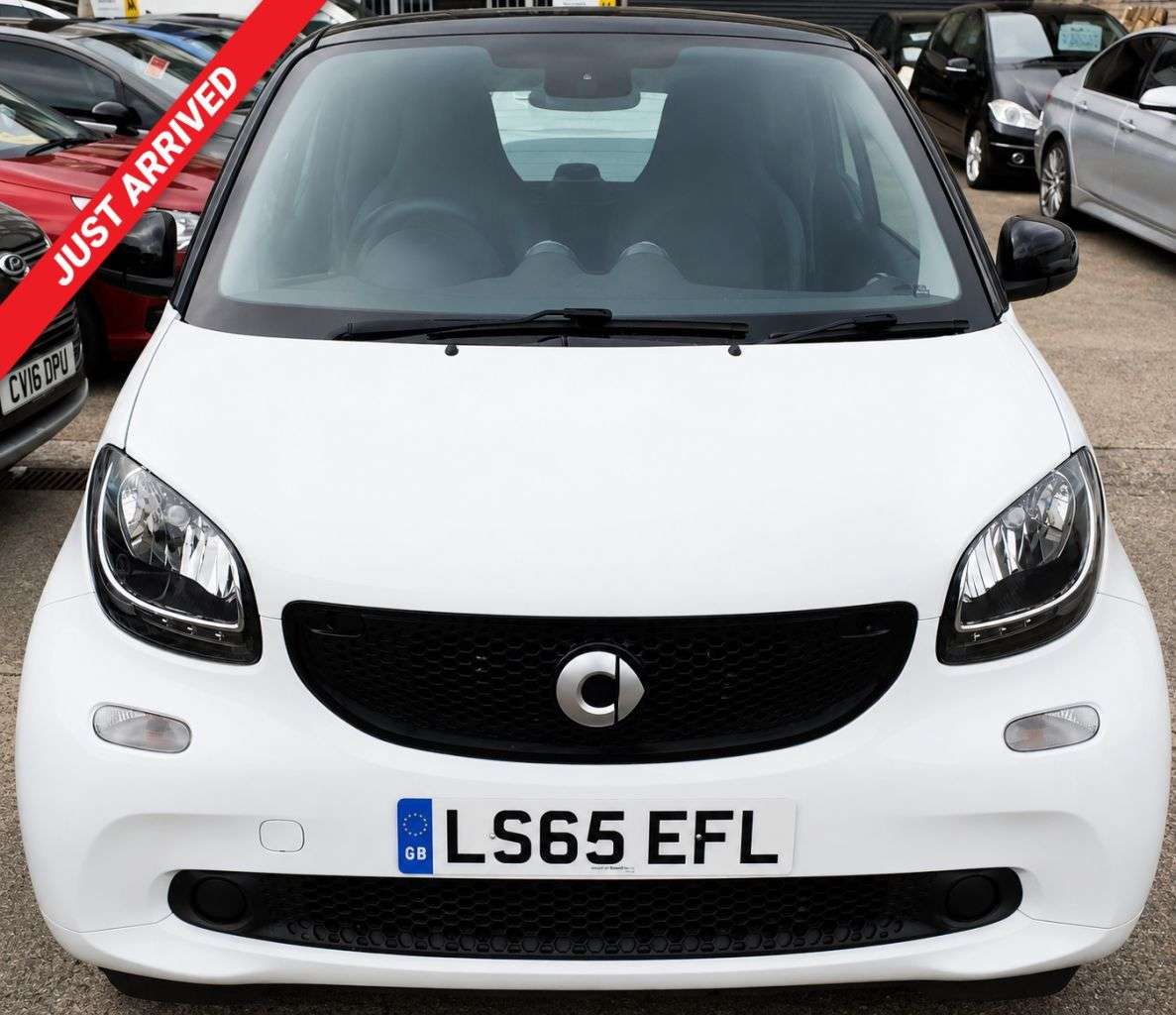 A 2015 SMART FORTWO AUTOMATIC 1.0 Prime (Premium) Coupe 2dr Petrol Twinamic Euro 6 (s/s) (71 ps A 2015 SMART FORTWO AUTOMATIC 1.0 Prime (Premium) Coupe 2dr Petrol Twinamic Euro 6 (s/s) (71 ps