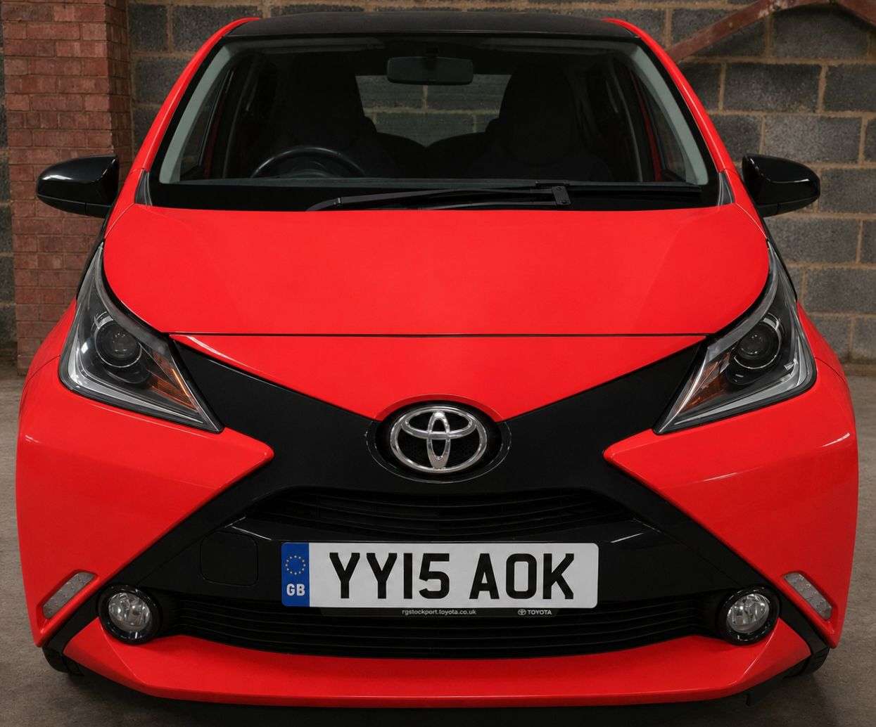 A 2015 TOYOTA AYGO AUTOMATIC 1.0 VVT-i x-cite Hatchback 5dr Petrol x-shift Euro 5 Euro 5 (68 p A 2015 TOYOTA AYGO AUTOMATIC 1.0 VVT-i x-cite Hatchback 5dr Petrol x-shift Euro 5 Euro 5 (68 p
