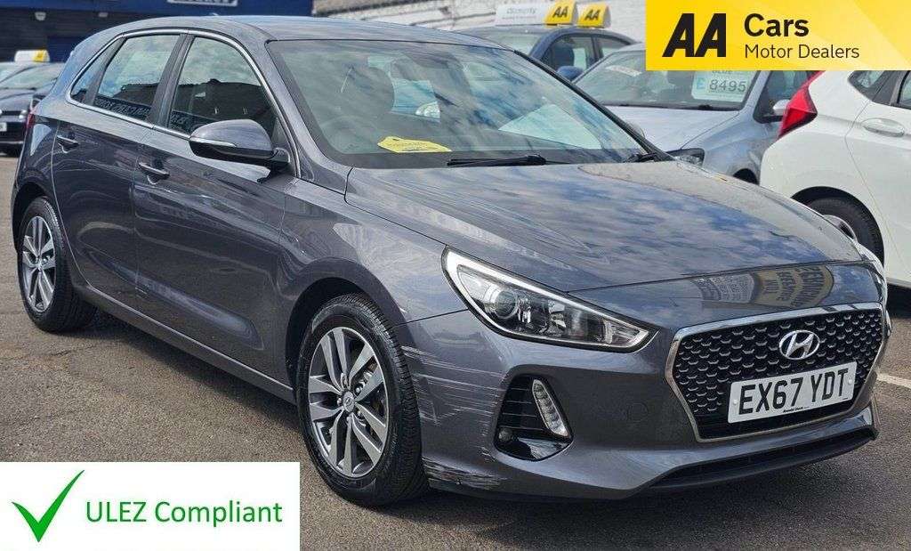 A 2017 HYUNDAI I30 1.0 T-GDi Blue Drive SE Nav Hatchback 5dr Petrol Manual Euro 6 (s/s) (120 p A 2017 HYUNDAI I30 1.0 T-GDi Blue Drive SE Nav Hatchback 5dr Petrol Manual Euro 6 (s/s) (120 p
