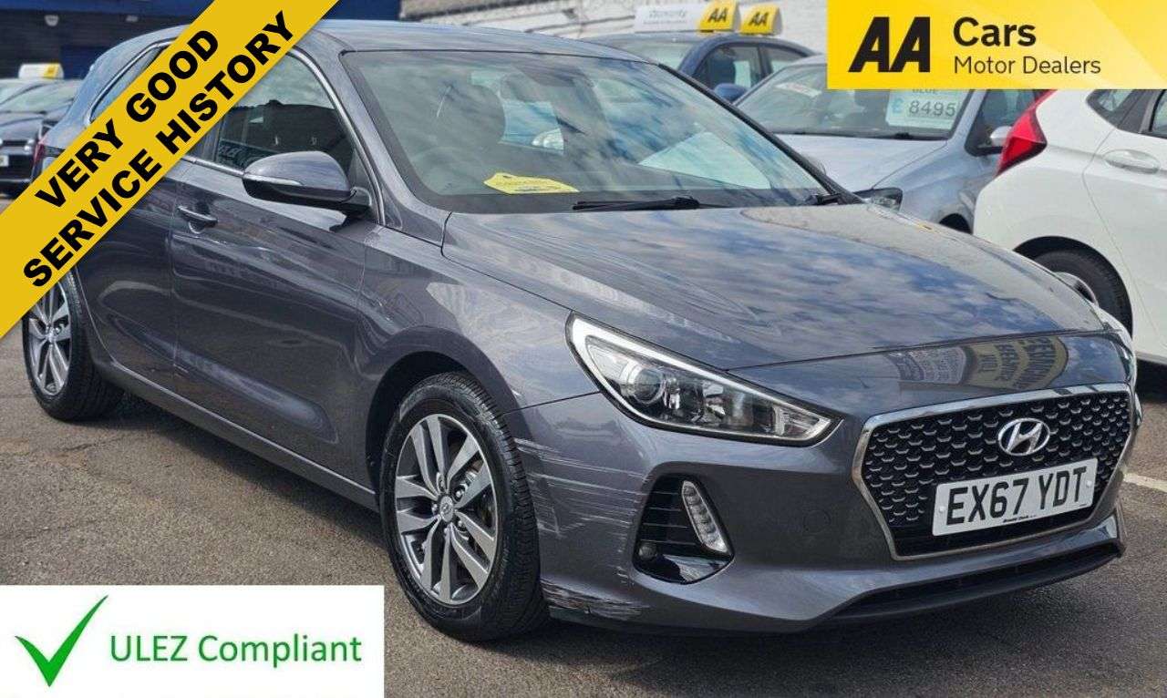 A 2017 HYUNDAI I30 1.0 T-GDi Blue Drive SE Nav Hatchback 5dr Petrol Manual Euro 6 (s/s) (120 p A 2017 HYUNDAI I30 1.0 T-GDi Blue Drive SE Nav Hatchback 5dr Petrol Manual Euro 6 (s/s) (120 p