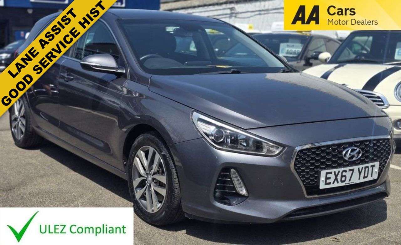 A 2017 HYUNDAI I30 1.0 T-GDi Blue Drive SE Nav Hatchback 5dr Petrol Manual Euro 6 (s/s) (120 p A 2017 HYUNDAI I30 1.0 T-GDi Blue Drive SE Nav Hatchback 5dr Petrol Manual Euro 6 (s/s) (120 p