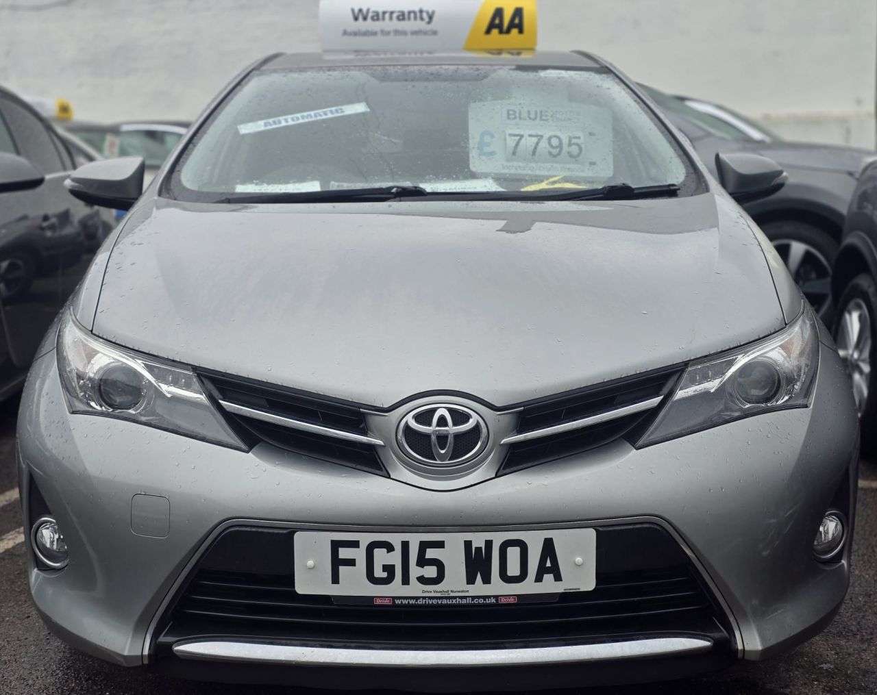 A 2015 TOYOTA AURIS AUTOMATIC 1.6 V-Matic Icon Plus Hatchback 5dr Petrol Multidrive S Euro 5 (1 A 2015 TOYOTA AURIS AUTOMATIC 1.6 V-Matic Icon Plus Hatchback 5dr Petrol Multidrive S Euro 5 (1