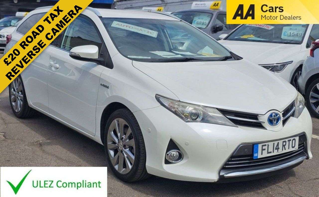 A 2014 TOYOTA AURIS 1.8 VVT-h Excel Touring Sports 5dr Petrol Hybrid CVT Euro 5 (s/s) (136 ps) A 2014 TOYOTA AURIS 1.8 VVT-h Excel Touring Sports 5dr Petrol Hybrid CVT Euro 5 (s/s) (136 ps)