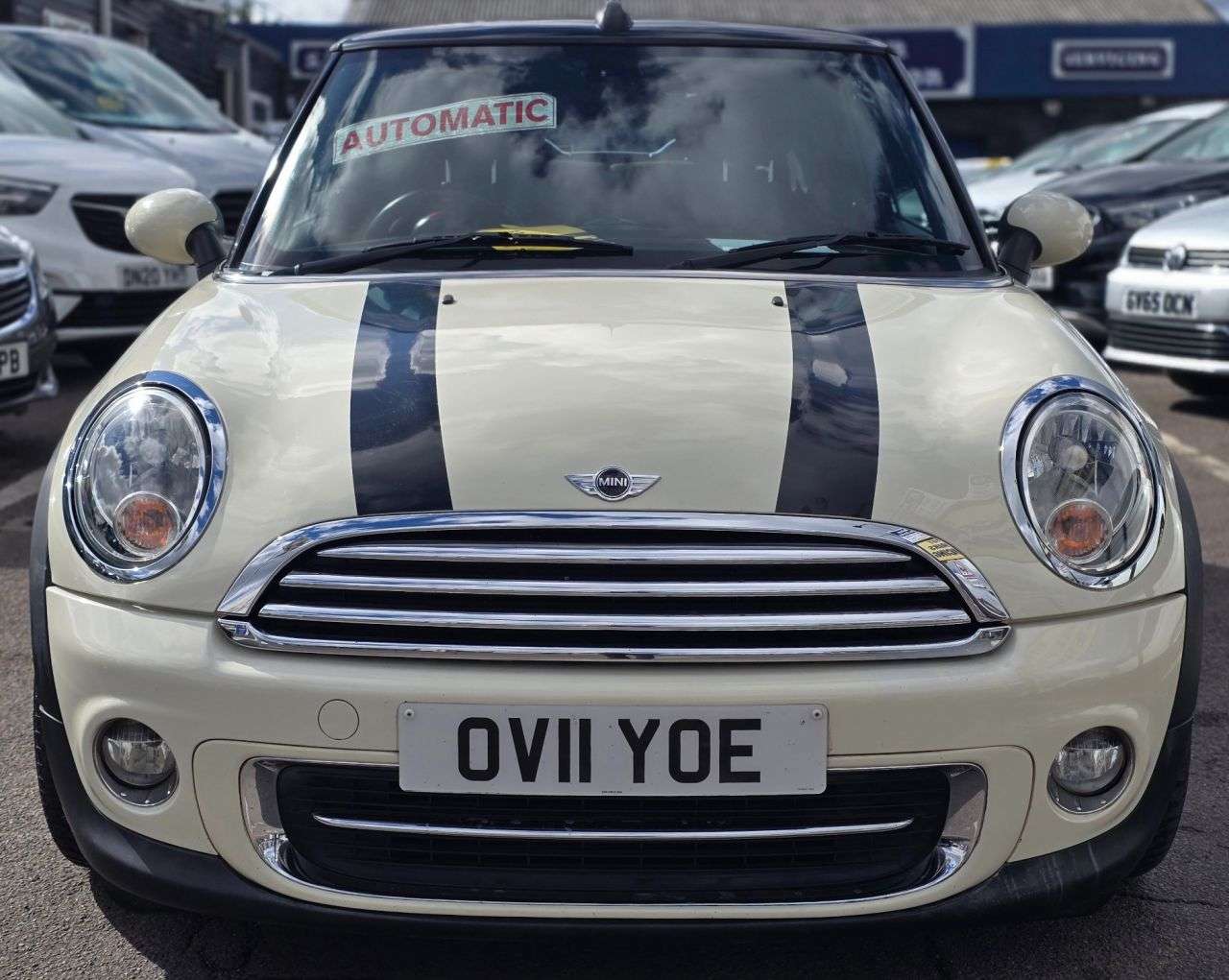 A 2011 MINI CONVERTIBLE AUTOMATIC 1.6 Cooper Convertible 2dr Petrol Steptronic Euro 5 (122 ps) HALF A 2011 MINI CONVERTIBLE AUTOMATIC 1.6 Cooper Convertible 2dr Petrol Steptronic Euro 5 (122 ps) HALF