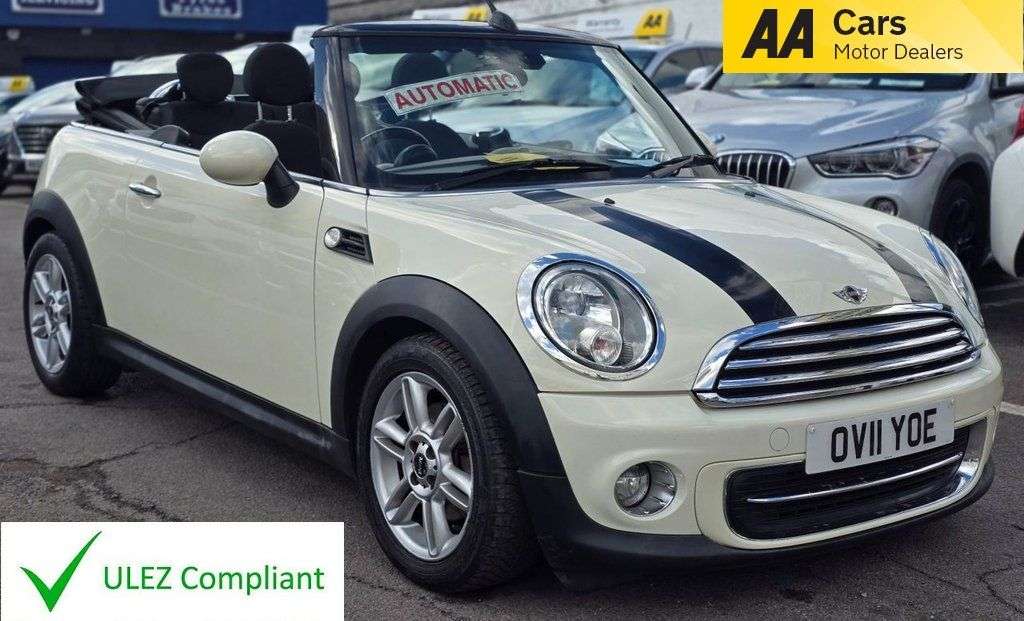 A 2011 MINI CONVERTIBLE AUTOMATIC 1.6 Cooper Convertible 2dr Petrol Steptronic Euro 5 (122 ps) HALF A 2011 MINI CONVERTIBLE AUTOMATIC 1.6 Cooper Convertible 2dr Petrol Steptronic Euro 5 (122 ps) HALF