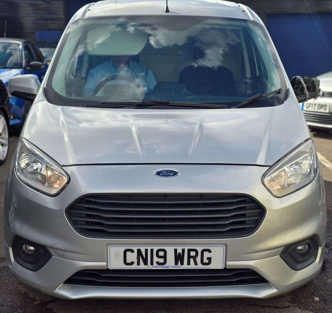 A 2019 FORD TRANSIT CUSTOM 2.0 300 EcoBlue Trend Panel Van 5dr Diesel Manual L1 H1 Euro 6 (130 ps) APP A 2019 FORD TRANSIT CUSTOM 2.0 300 EcoBlue Trend Panel Van 5dr Diesel Manual L1 H1 Euro 6 (130 ps) APP