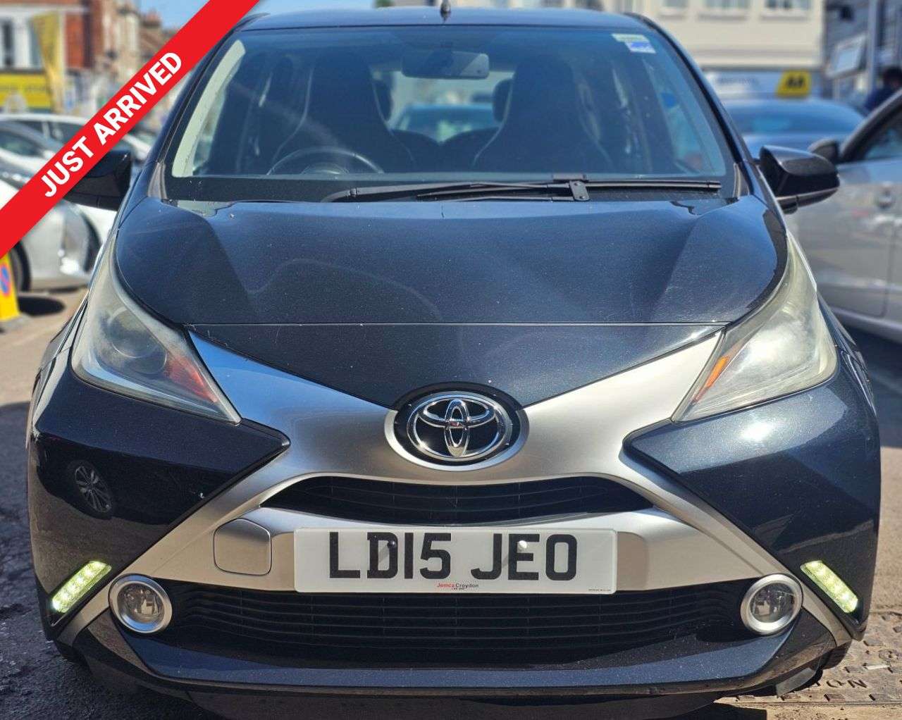 A 2015 TOYOTA AYGO AUTOMATIC 1.0 VVT-i x-clusiv Hatchback 5dr Petrol x-shift Euro 5 Euro 5 (68 A 2015 TOYOTA AYGO AUTOMATIC 1.0 VVT-i x-clusiv Hatchback 5dr Petrol x-shift Euro 5 Euro 5 (68