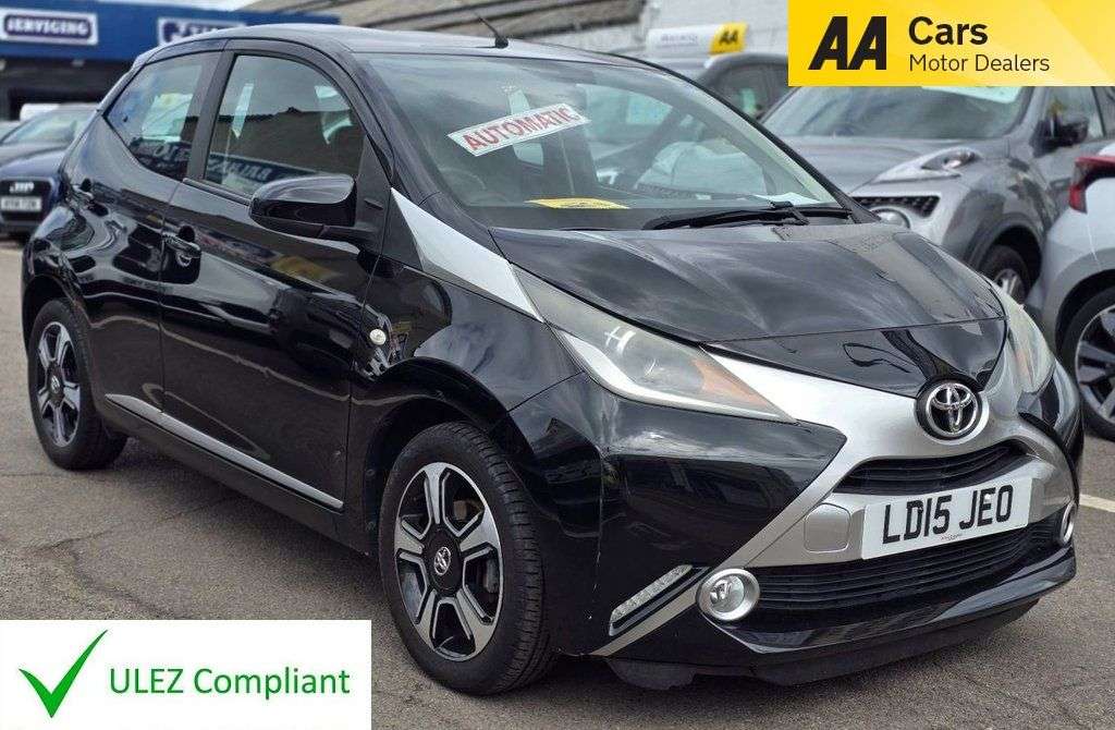 A 2015 TOYOTA AYGO AUTOMATIC 1.0 VVT-i x-clusiv Hatchback 5dr Petrol x-shift Euro 5 Euro 5 (68 A 2015 TOYOTA AYGO AUTOMATIC 1.0 VVT-i x-clusiv Hatchback 5dr Petrol x-shift Euro 5 Euro 5 (68