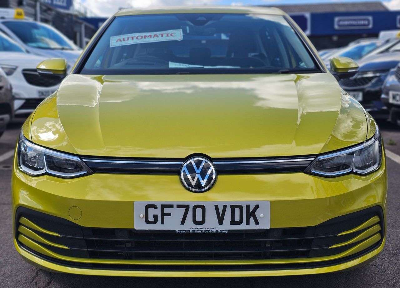 A 2020 VOLKSWAGEN GOLF 1.5 eTSI MHEV Life Hatchback 5dr Petrol Hybrid DSG Euro 6 (s/s) (150 ps) ON A 2020 VOLKSWAGEN GOLF 1.5 eTSI MHEV Life Hatchback 5dr Petrol Hybrid DSG Euro 6 (s/s) (150 ps) ON