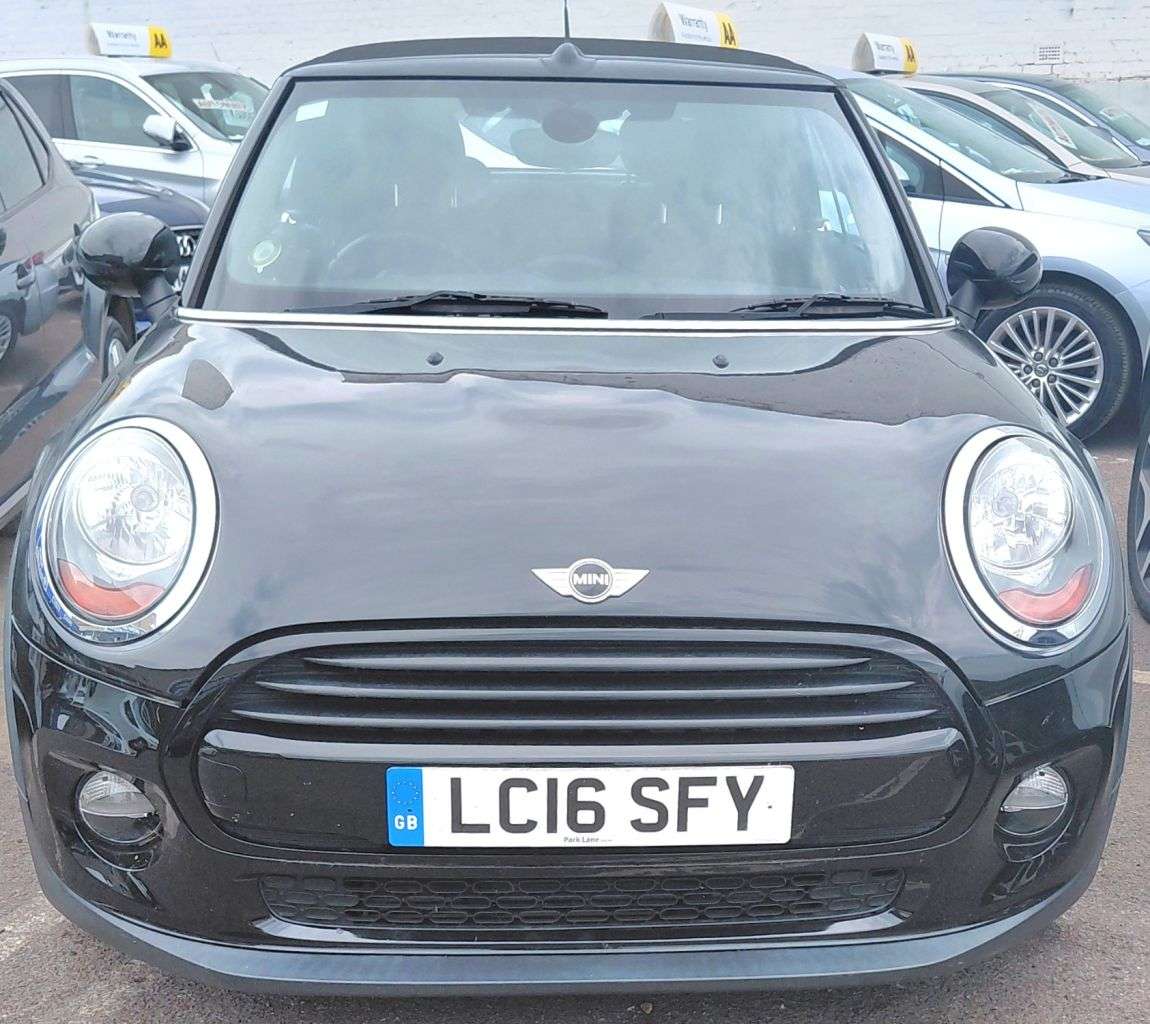 A 2016 MINI CONVERTIBLE AUTOMATIC 1.5 Cooper Convertible 2dr Petrol Auto Euro 6 (s/s) (136 ps) PARK A 2016 MINI CONVERTIBLE AUTOMATIC 1.5 Cooper Convertible 2dr Petrol Auto Euro 6 (s/s) (136 ps) PARK