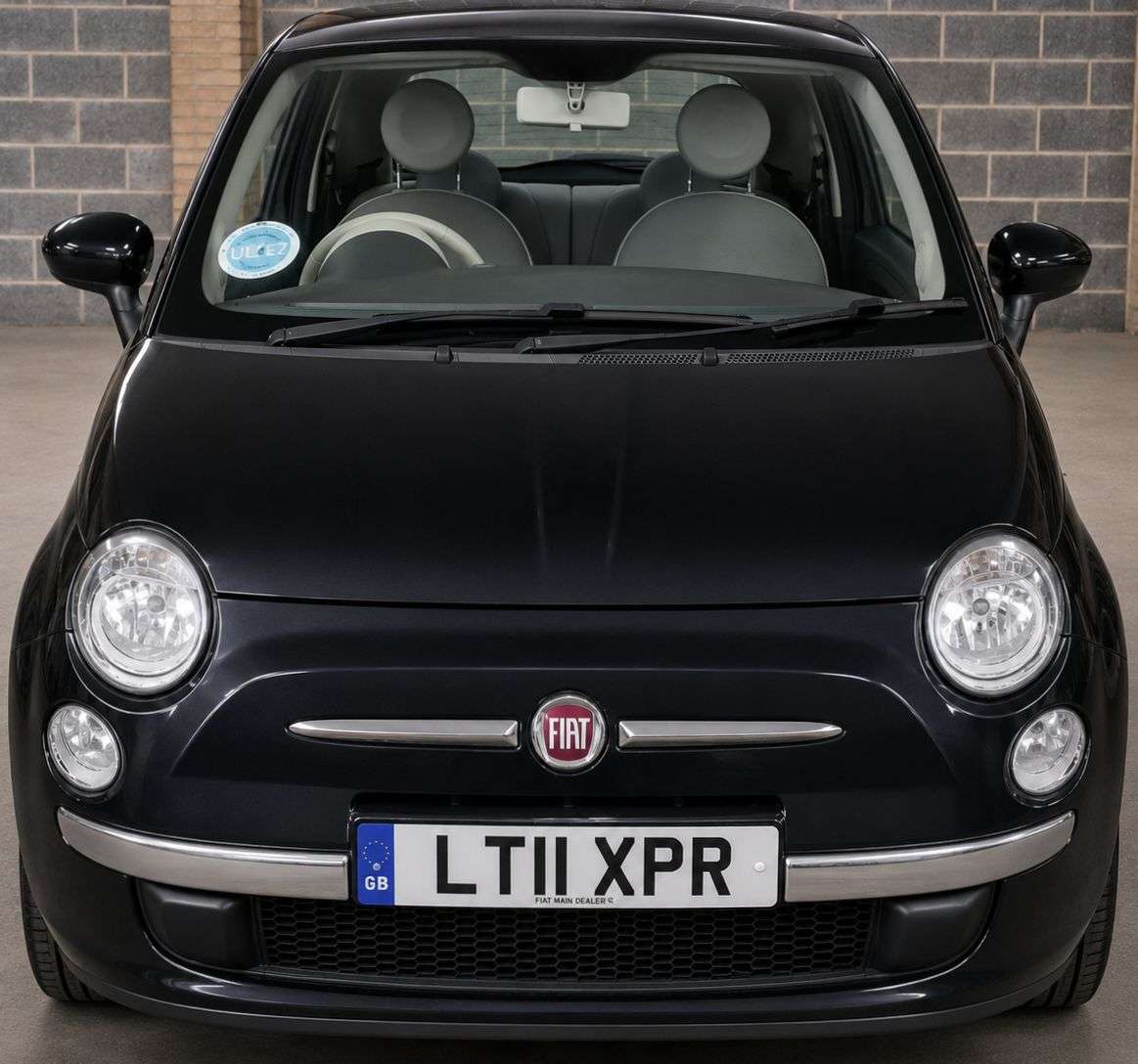 A 2011 FIAT 500 AUTOMATIC 0.9 TwinAir Lounge Hatchback 3dr Petrol Dualogic Euro 5 (s/s) (85 A 2011 FIAT 500 AUTOMATIC 0.9 TwinAir Lounge Hatchback 3dr Petrol Dualogic Euro 5 (s/s) (85