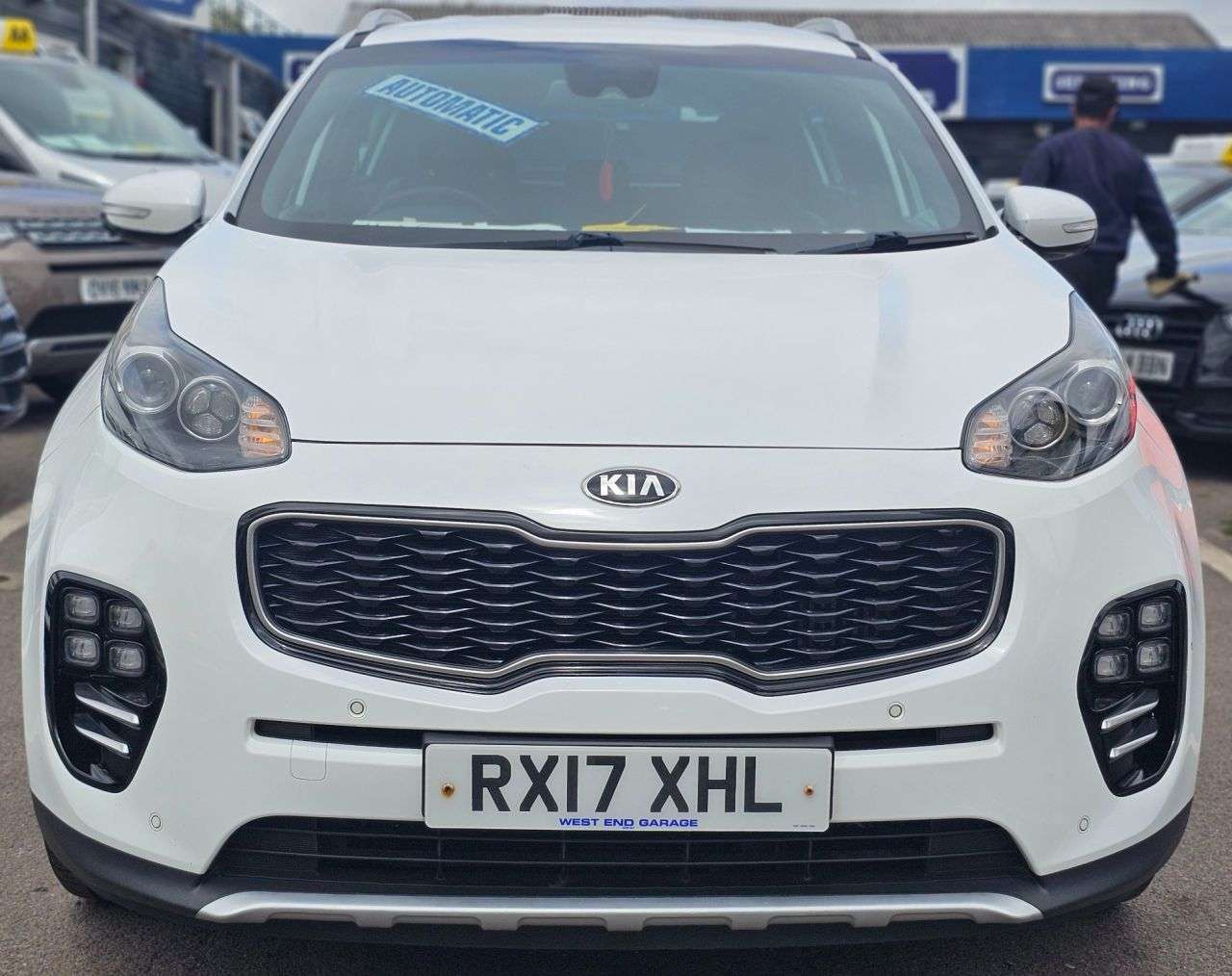 A 2017 KIA SPORTAGE 1.6 AUTOMATIC T-GDi GT-Line SUV 5dr Petrol DCT AWD Euro 6 (174 bhp) HALF LE A 2017 KIA SPORTAGE 1.6 AUTOMATIC T-GDi GT-Line SUV 5dr Petrol DCT AWD Euro 6 (174 bhp) HALF LE