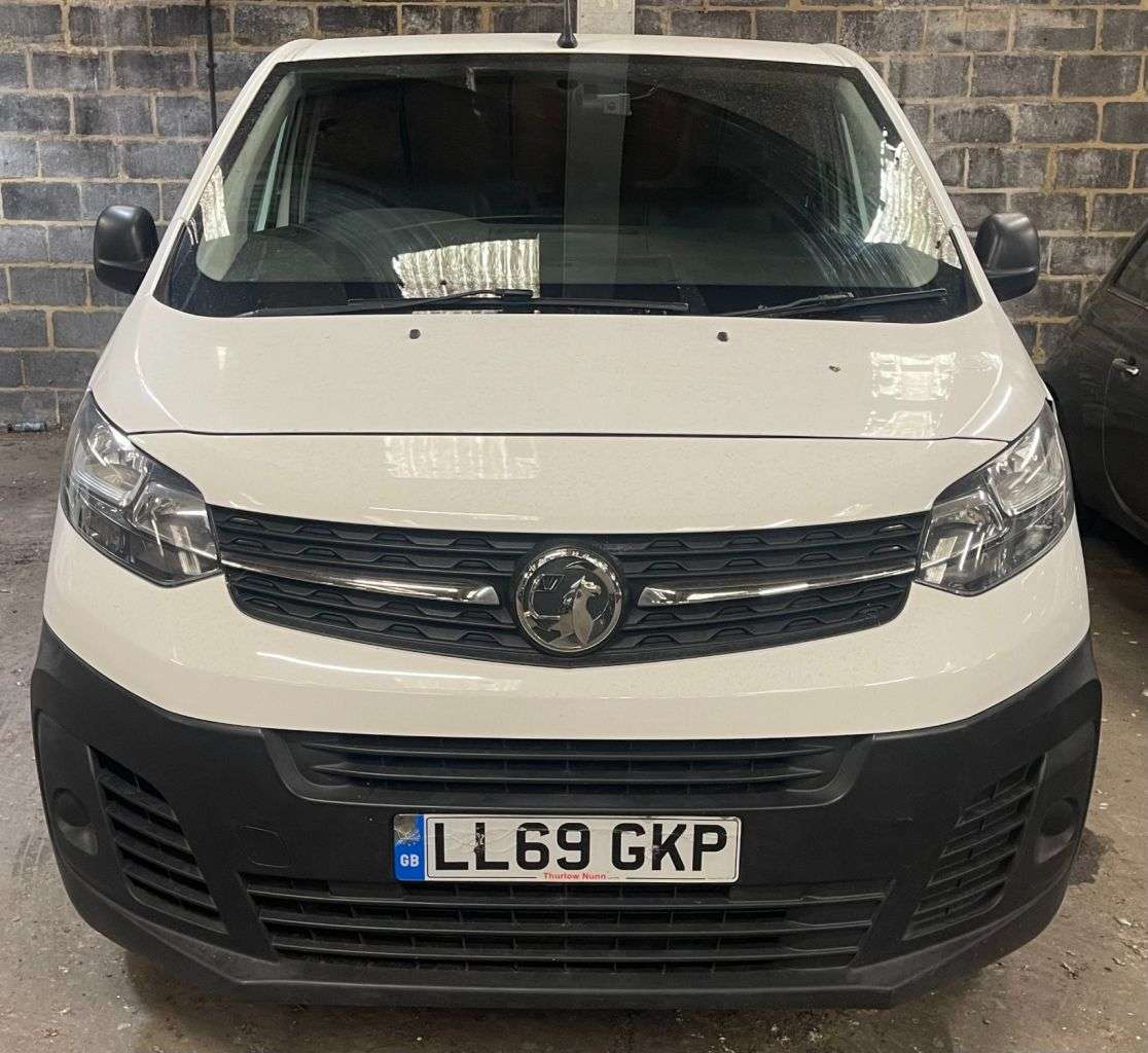 A 2019 VAUXHALL VIVARO 2.0 Turbo D 3100 Edition Panel Van 5dr Diesel Manual L2 H1 Euro 6 (s/s) (12 A 2019 VAUXHALL VIVARO 2.0 Turbo D 3100 Edition Panel Van 5dr Diesel Manual L2 H1 Euro 6 (s/s) (12