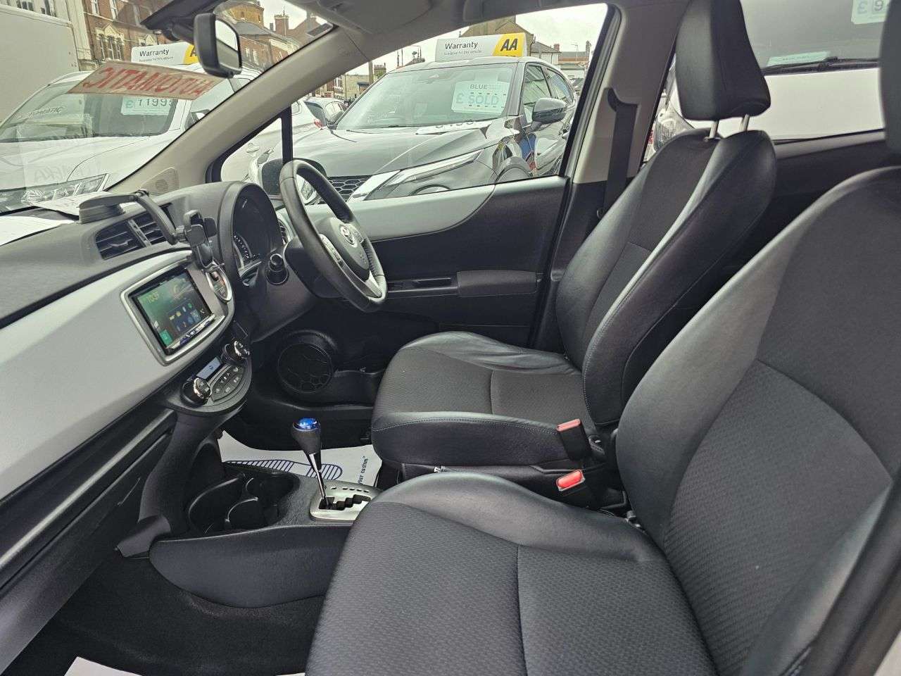 2013 TOYOTA YARIS 2013 TOYOTA YARIS