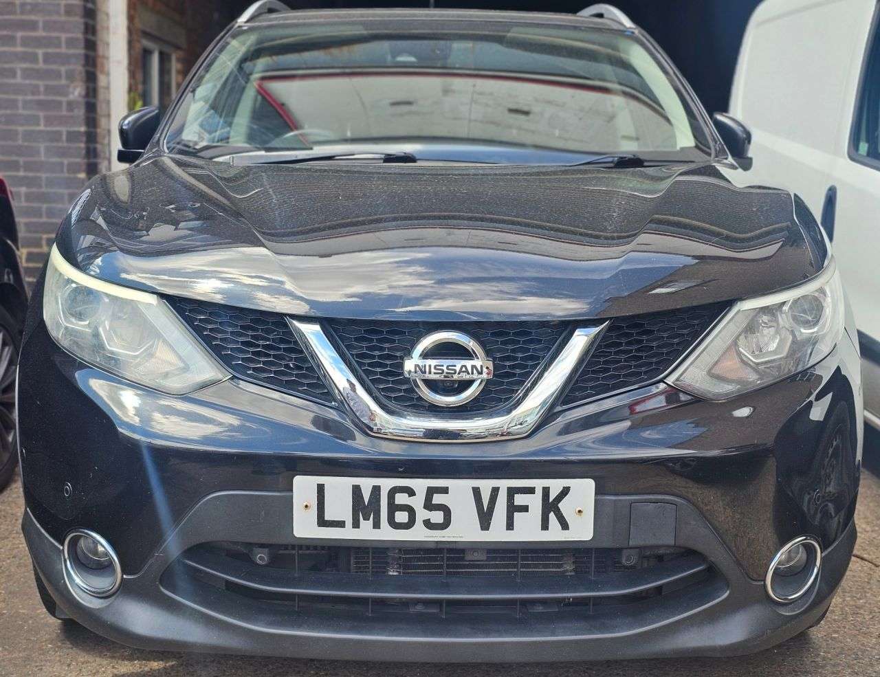 A 2016 NISSAN QASHQAI AUTOMATIC 1.2 DIG-T Tekna SUV 5dr Petrol XTRON 2WD Euro 6 (s/s) (115 ps) 36 A 2016 NISSAN QASHQAI AUTOMATIC 1.2 DIG-T Tekna SUV 5dr Petrol XTRON 2WD Euro 6 (s/s) (115 ps) 36