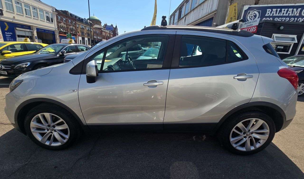 A 2017 VAUXHALL MOKKA X 1.4i Turbo Design Nav SUV 5dr Petrol Manual Euro 6 (s/s) (140 ps) ROOF RAIL A 2017 VAUXHALL MOKKA X 1.4i Turbo Design Nav SUV 5dr Petrol Manual Euro 6 (s/s) (140 ps) ROOF RAIL