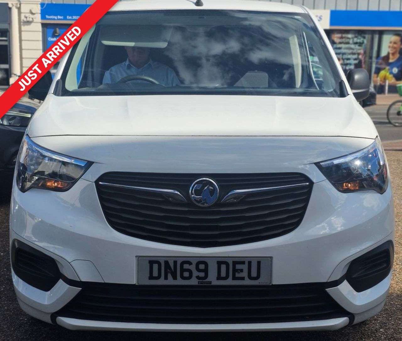 A 2019 VAUXHALL COMBO 1.5 Turbo D 2000 Sportive Panel Van 4dr Diesel Manual L1 H1 Euro 6 (s/s) (7 A 2019 VAUXHALL COMBO 1.5 Turbo D 2000 Sportive Panel Van 4dr Diesel Manual L1 H1 Euro 6 (s/s) (7