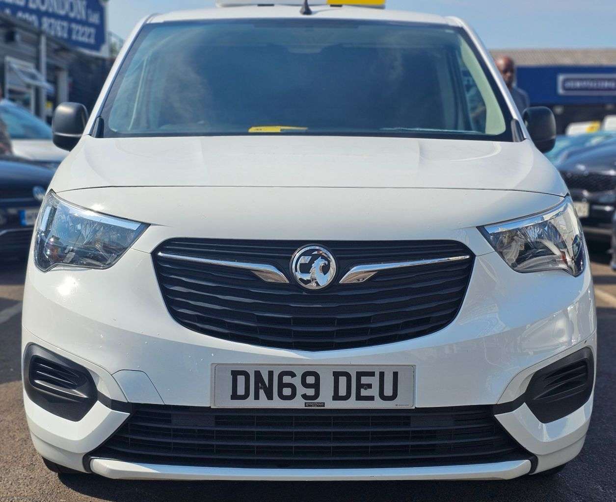 A 2019 VAUXHALL COMBO 1.5 Turbo D 2000 Sportive Panel Van 4dr Diesel Manual L1 H1 Euro 6 (s/s) (7 A 2019 VAUXHALL COMBO 1.5 Turbo D 2000 Sportive Panel Van 4dr Diesel Manual L1 H1 Euro 6 (s/s) (7