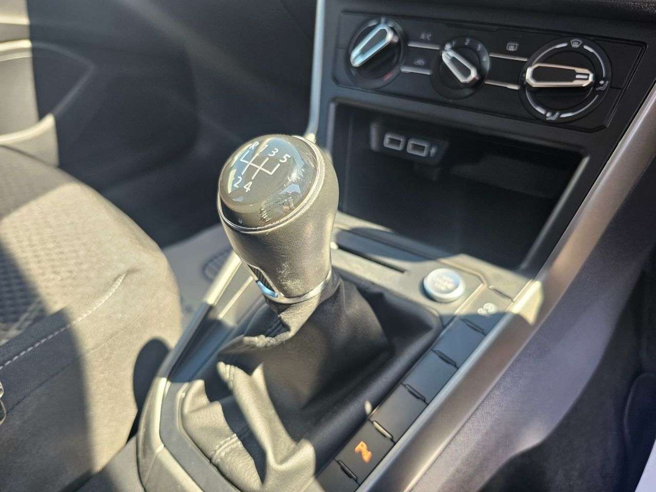 2019 VOLKSWAGEN POLO 2019 VOLKSWAGEN POLO