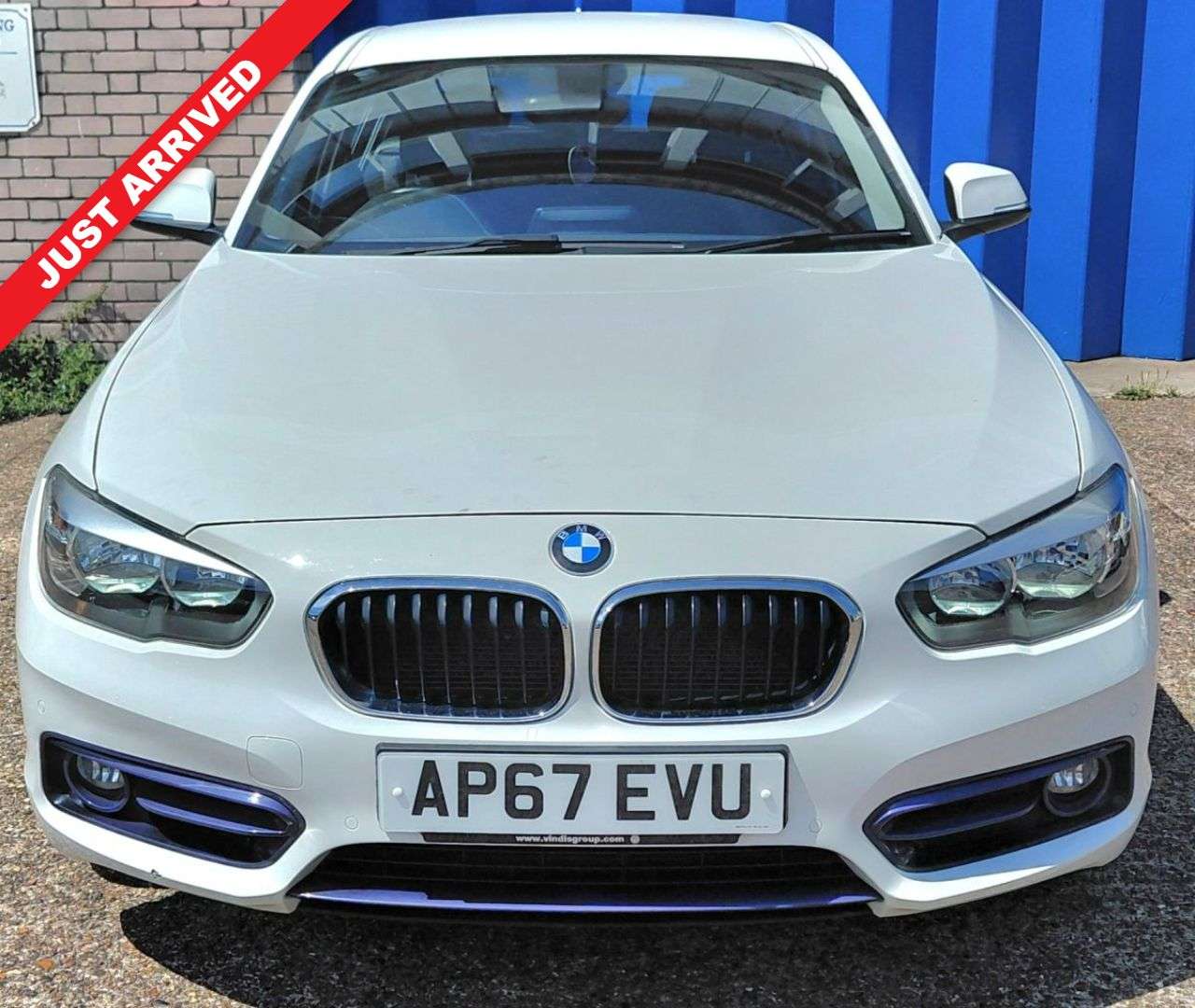 A 2018 BMW 1 SERIES 1.5 AUTOMATIC 118i Sport Hatchback 5dr Petrol Auto Euro 6 (s/s) (136 ps) BL A 2018 BMW 1 SERIES 1.5 AUTOMATIC 118i Sport Hatchback 5dr Petrol Auto Euro 6 (s/s) (136 ps) BL