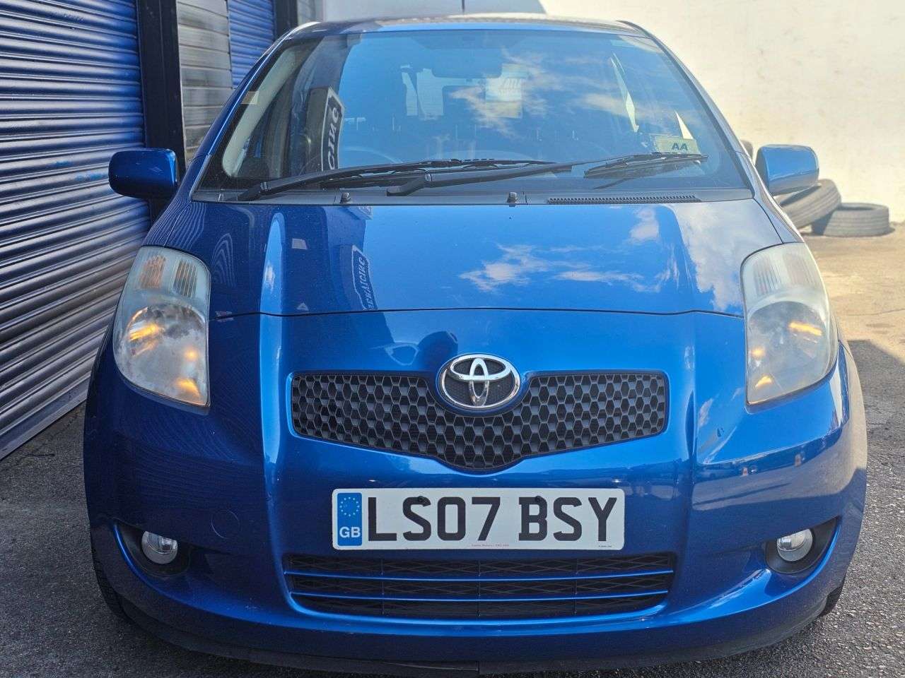 A 2007 TOYOTA YARIS AUTOMATIC 1.3 SR Hatchback 5dr Petrol Multimode (136 g/km, 85 bhp) VERY GOO A 2007 TOYOTA YARIS AUTOMATIC 1.3 SR Hatchback 5dr Petrol Multimode (136 g/km, 85 bhp) VERY GOO