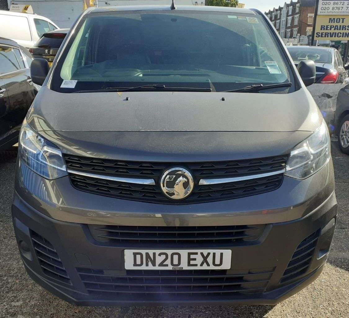 A 2020 VAUXHALL VIVARO 1.5 Turbo D 2900 Edition Panel Van 5dr Diesel Manual L2 H1 Euro 6 (s/s) (10 A 2020 VAUXHALL VIVARO 1.5 Turbo D 2900 Edition Panel Van 5dr Diesel Manual L2 H1 Euro 6 (s/s) (10
