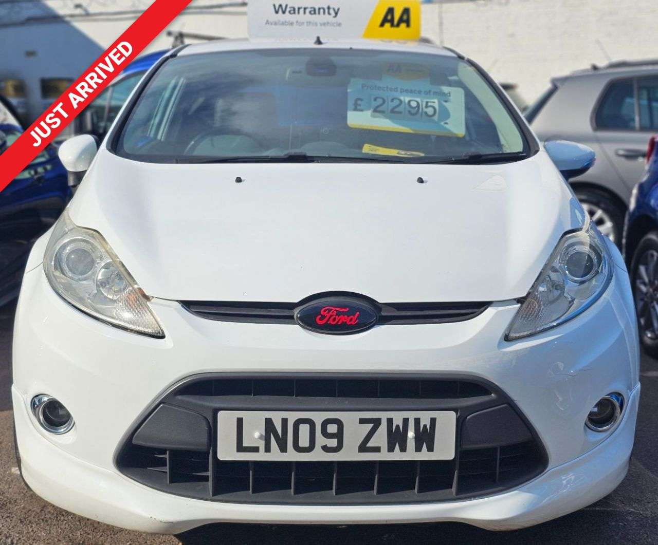 A 2009 FORD FIESTA 1.4 Titanium Hatchback 3dr Petrol Manual (133 g/km, 94 bhp) PRIVACY GLASS,M A 2009 FORD FIESTA 1.4 Titanium Hatchback 3dr Petrol Manual (133 g/km, 94 bhp) PRIVACY GLASS,M