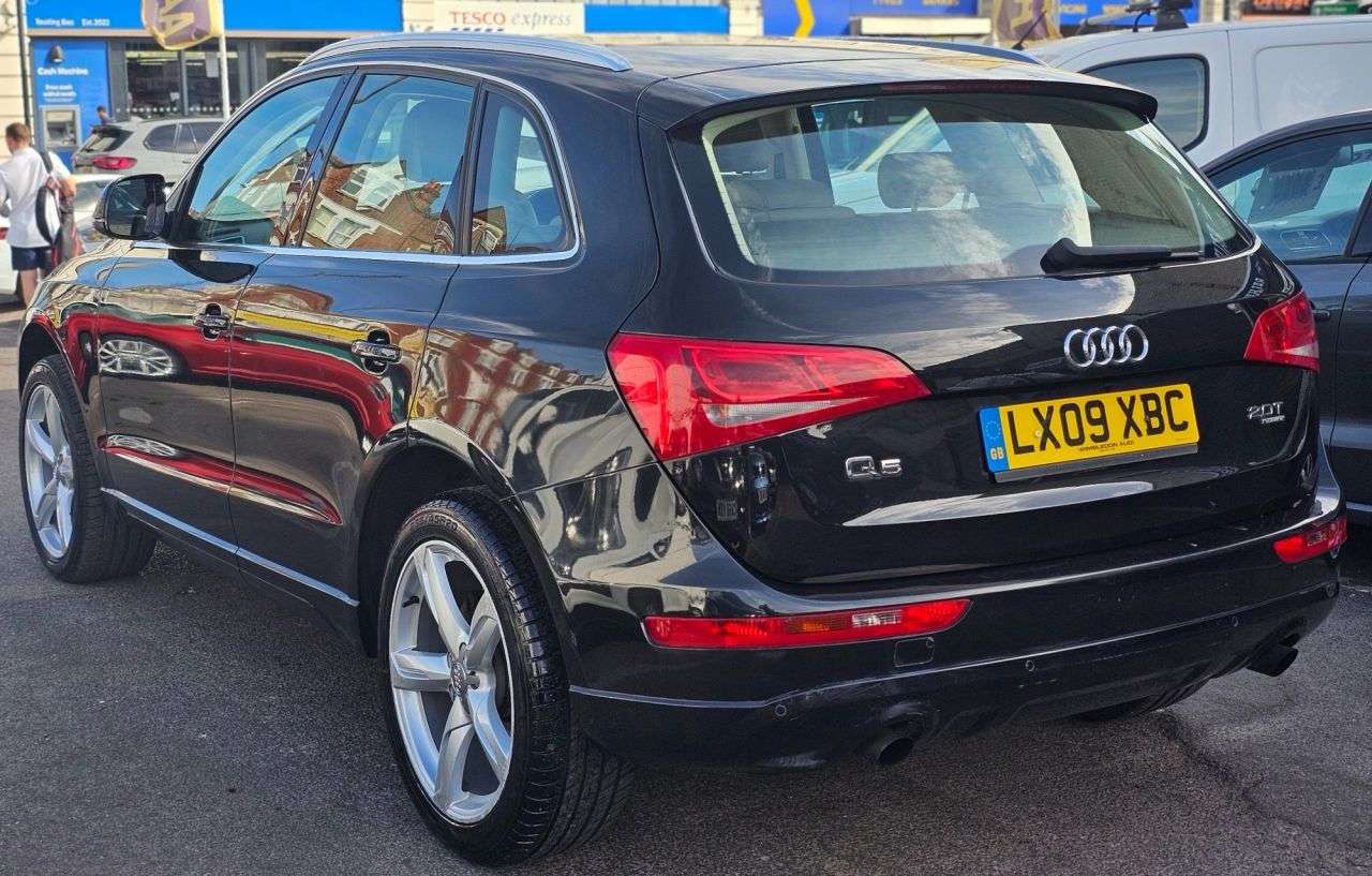 2009 AUDI Q5 2009 AUDI Q5