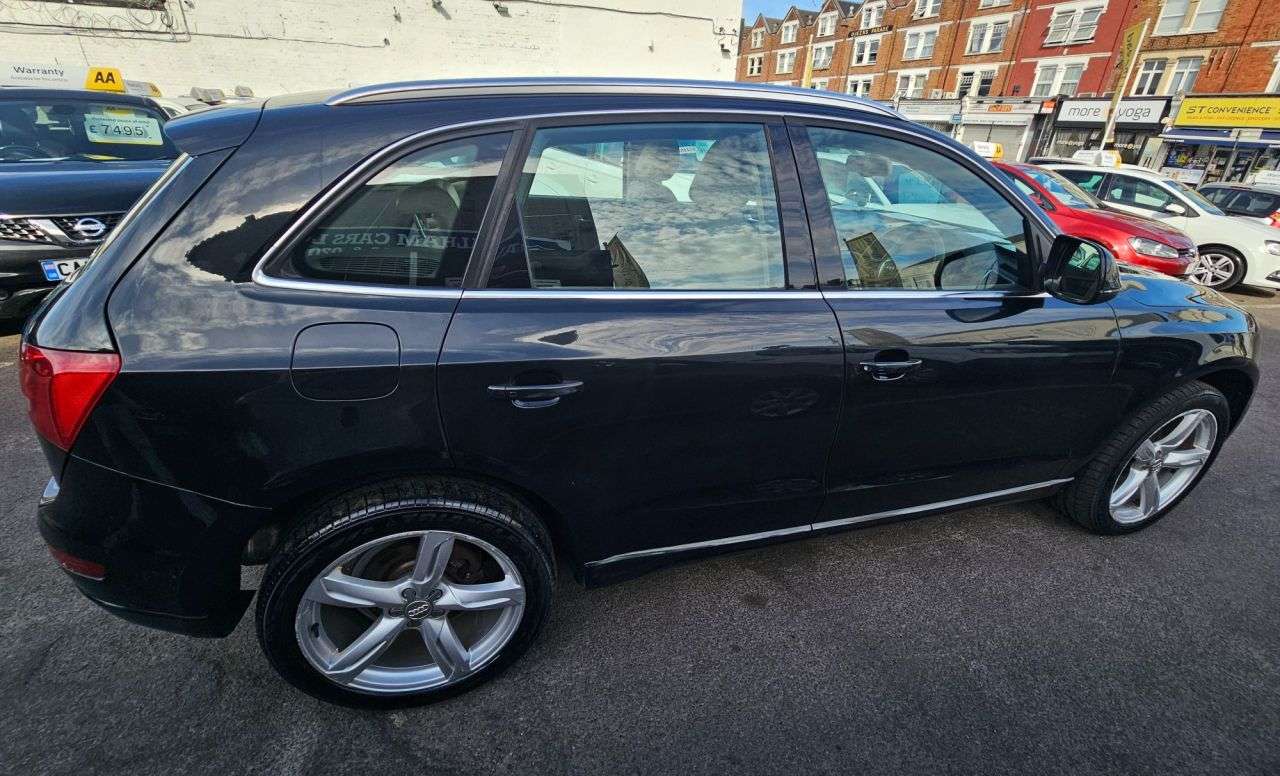 2009 AUDI Q5 2009 AUDI Q5