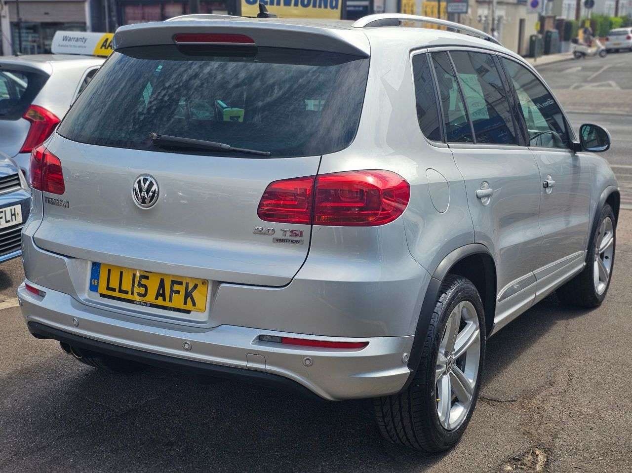 2015 VOLKSWAGEN TIGUAN 2015 VOLKSWAGEN TIGUAN