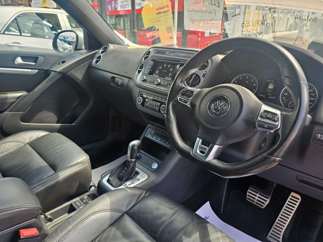 2015 VOLKSWAGEN TIGUAN 2015 VOLKSWAGEN TIGUAN