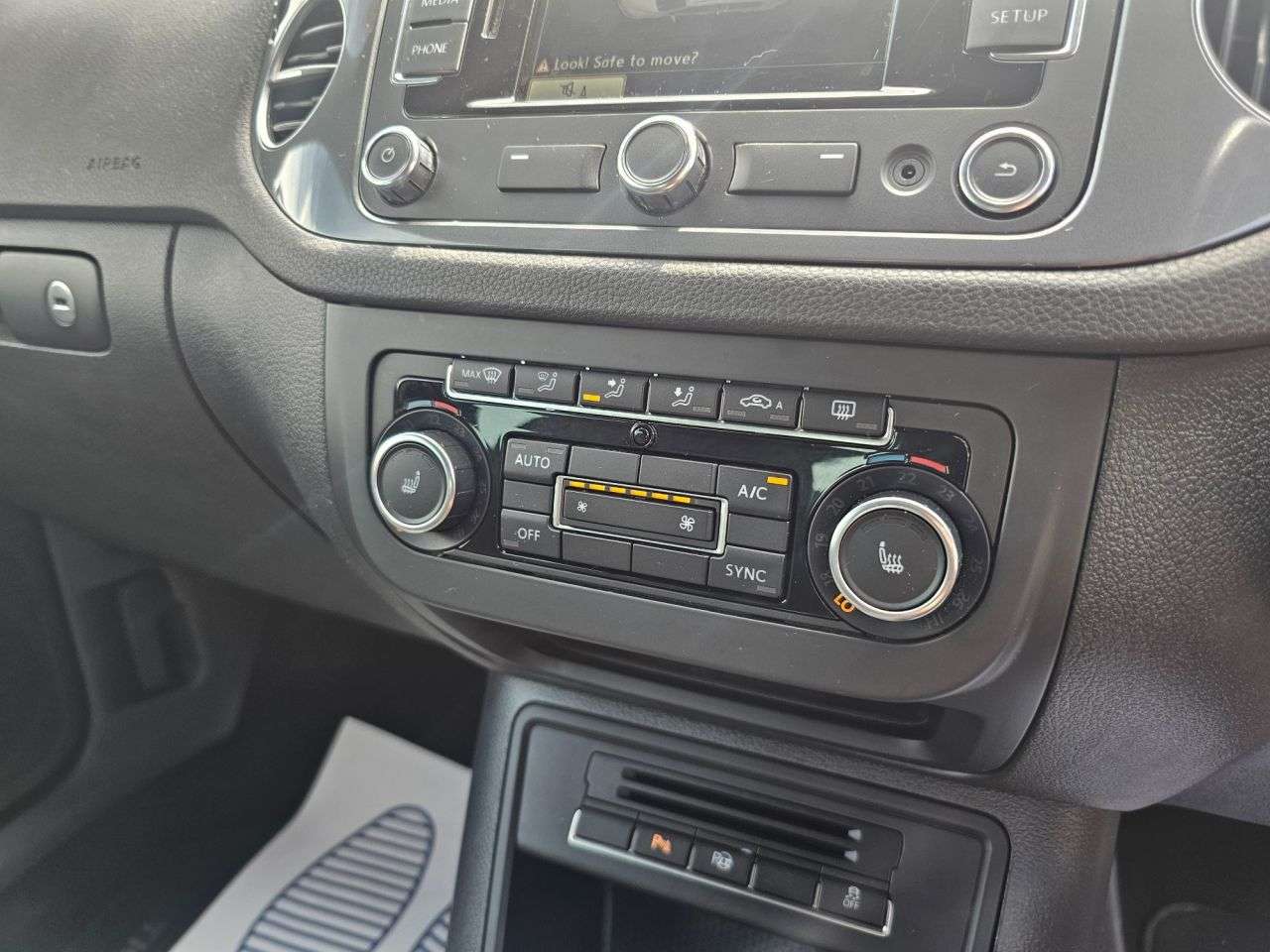 2015 VOLKSWAGEN TIGUAN 2015 VOLKSWAGEN TIGUAN