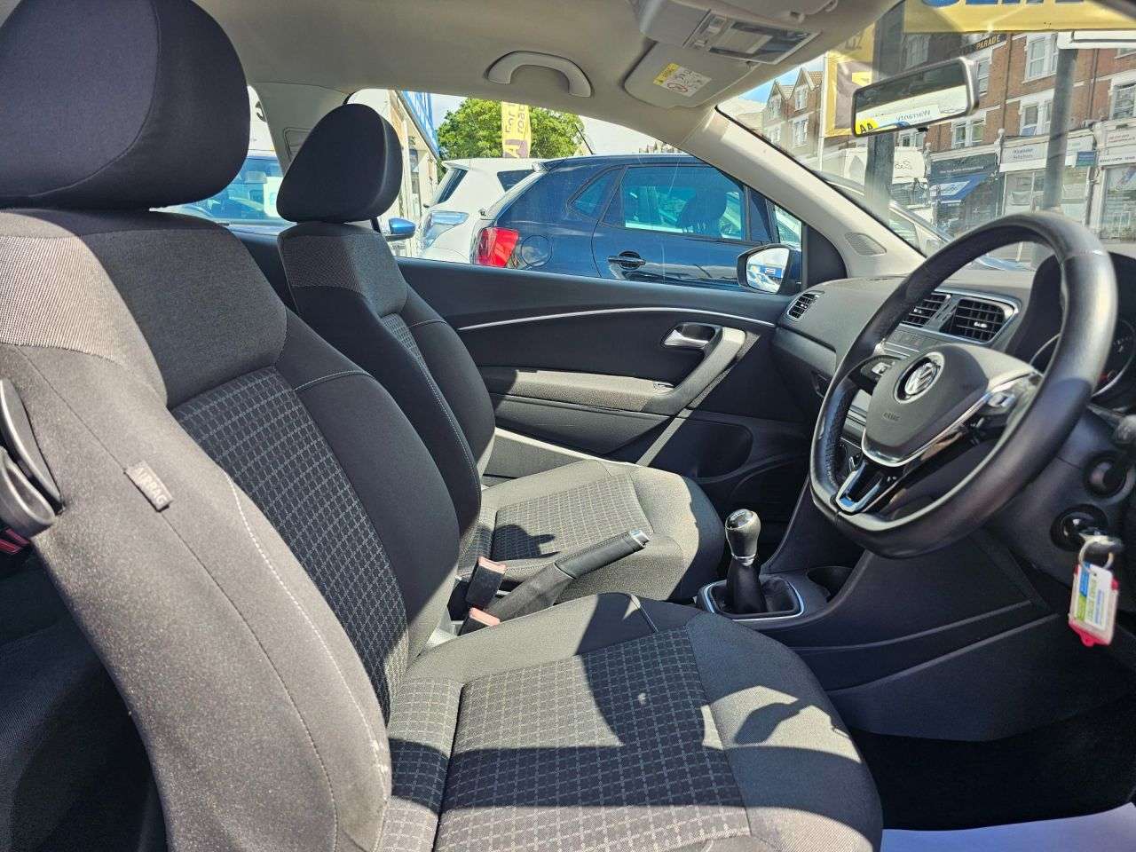 2015 VOLKSWAGEN POLO 2015 VOLKSWAGEN POLO