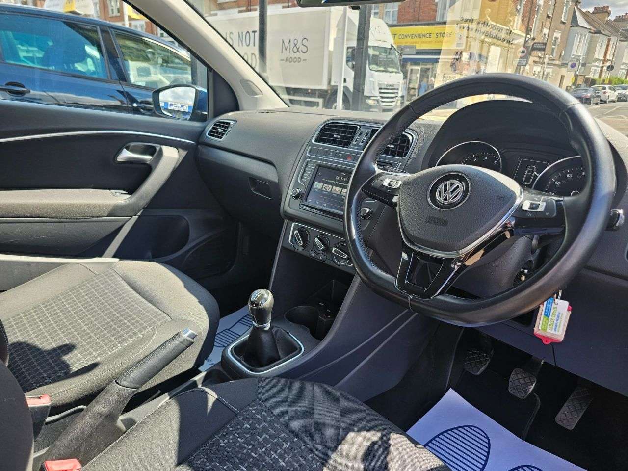2015 VOLKSWAGEN POLO 2015 VOLKSWAGEN POLO