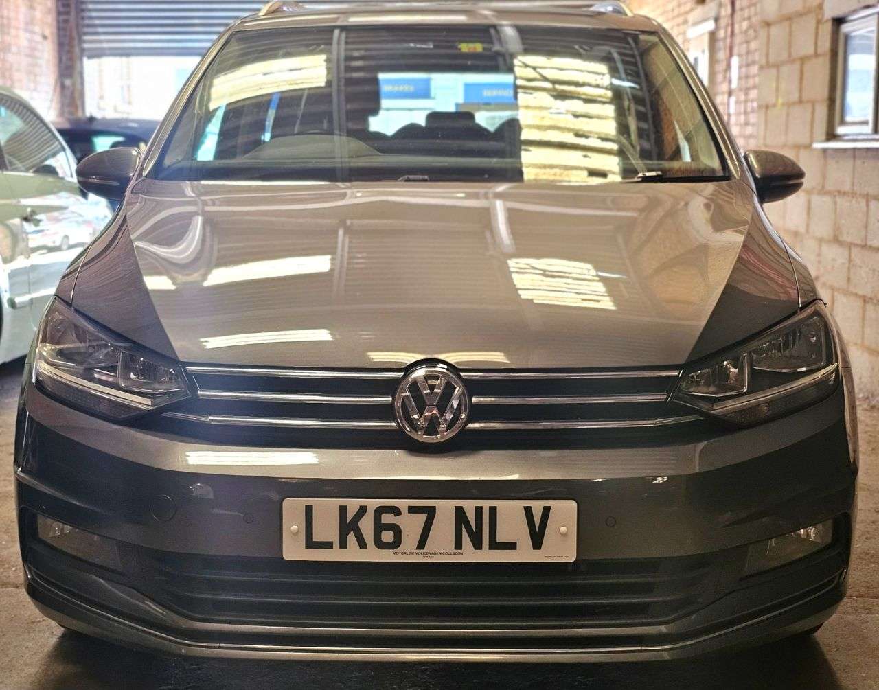 A 2017 VOLKSWAGEN TOURAN 7 SEATER AUTOMATIC 1.4 TSI SEL MPV 5dr Petrol DSG Euro 6 (s/s) (150 ps) GOO A 2017 VOLKSWAGEN TOURAN 7 SEATER AUTOMATIC 1.4 TSI SEL MPV 5dr Petrol DSG Euro 6 (s/s) (150 ps) GOO