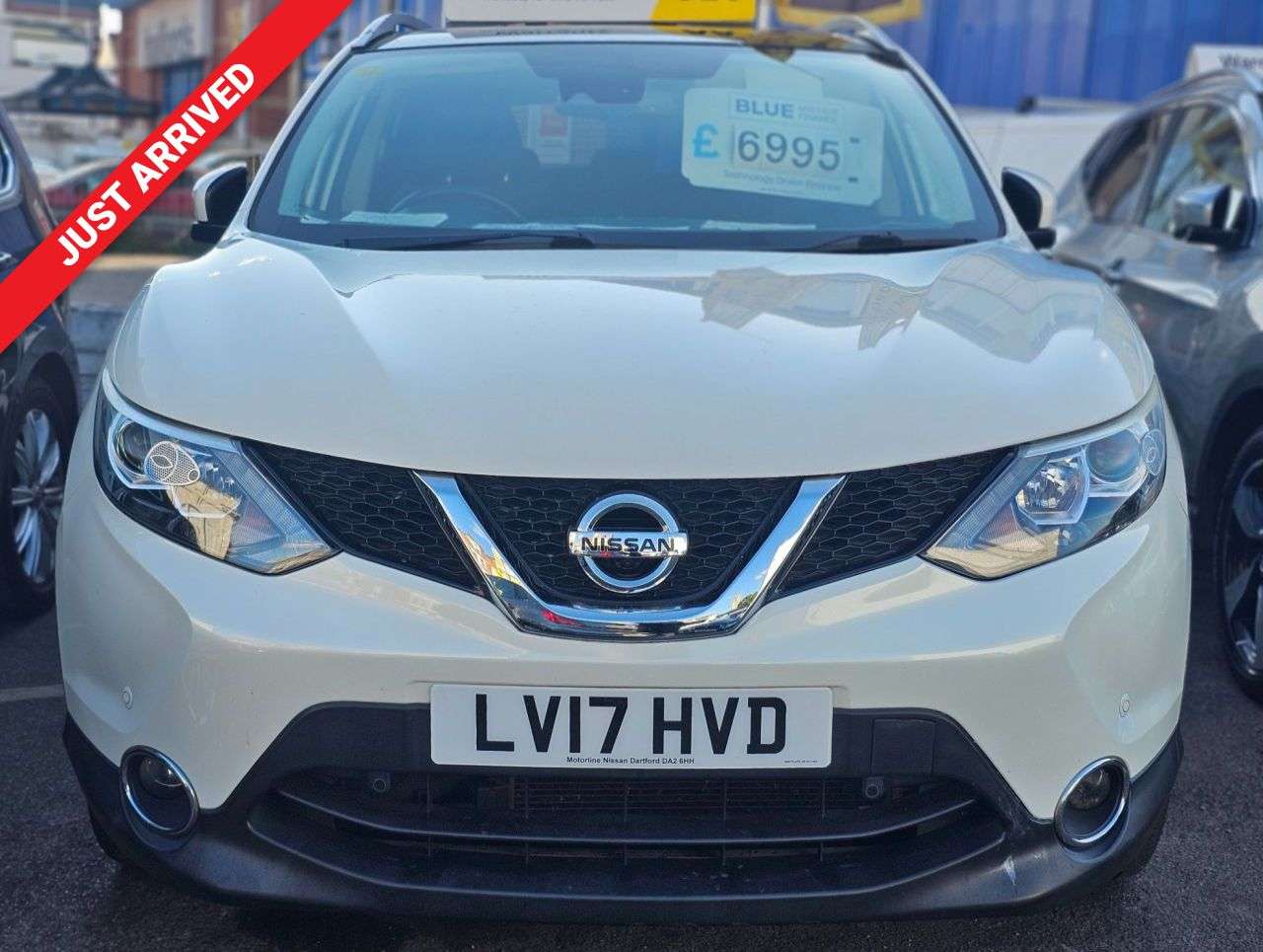 A 2017 NISSAN QASHQAI 1.2 DIG-T N-Connecta SUV 5dr Petrol Manual 2WD Euro 6 (s/s) (115 ps) ONE OW A 2017 NISSAN QASHQAI 1.2 DIG-T N-Connecta SUV 5dr Petrol Manual 2WD Euro 6 (s/s) (115 ps) ONE OW
