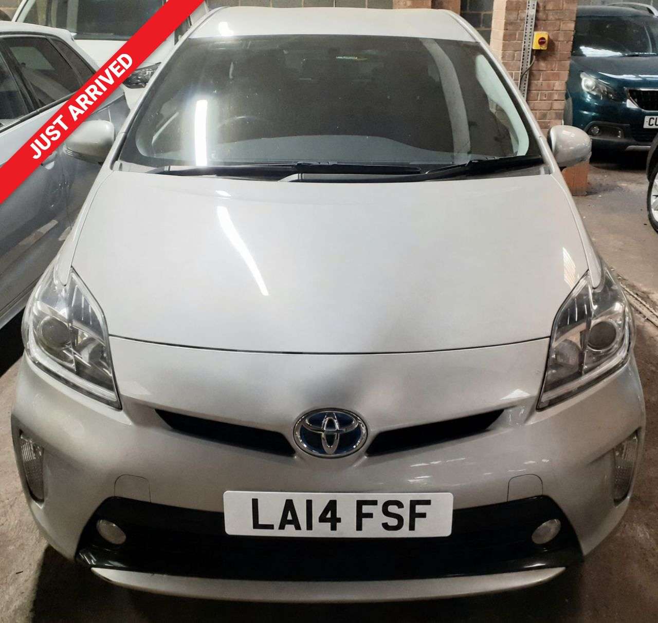 A 2014 TOYOTA PRIUS AUTOMATIC 1.5 Saloon 4dr Petrol Hybrid CVT (120 g/km, 70 bhp) REVERSE CAMER A 2014 TOYOTA PRIUS AUTOMATIC 1.5 Saloon 4dr Petrol Hybrid CVT (120 g/km, 70 bhp) REVERSE CAMER