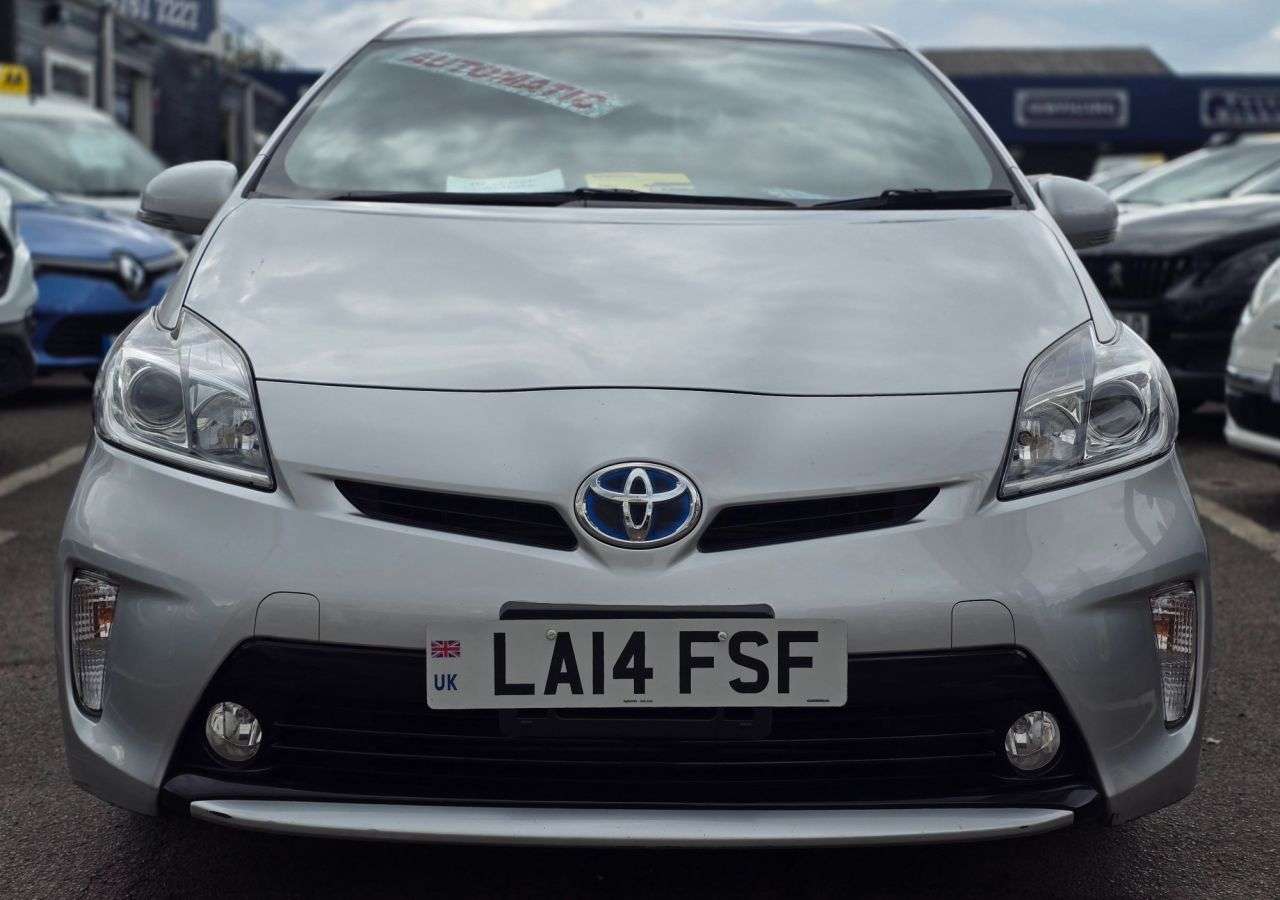 A 2014 TOYOTA PRIUS AUTOMATIC 1.5 Saloon 4dr Petrol Hybrid CVT (120 g/km, 70 bhp) REVERSE CAMER A 2014 TOYOTA PRIUS AUTOMATIC 1.5 Saloon 4dr Petrol Hybrid CVT (120 g/km, 70 bhp) REVERSE CAMER