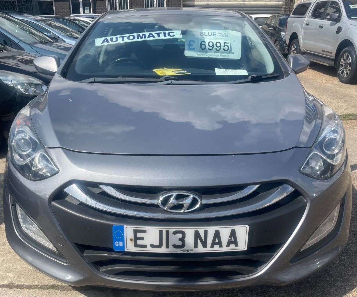 A 2013 HYUNDAI I30 AUTOMATIC 1.6 Active Hatchback 5dr Petrol Auto Euro 5 (120 ps) FULL SERVICE A 2013 HYUNDAI I30 AUTOMATIC 1.6 Active Hatchback 5dr Petrol Auto Euro 5 (120 ps) FULL SERVICE