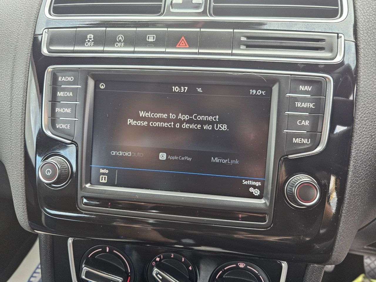 2017 VOLKSWAGEN POLO 2017 VOLKSWAGEN POLO