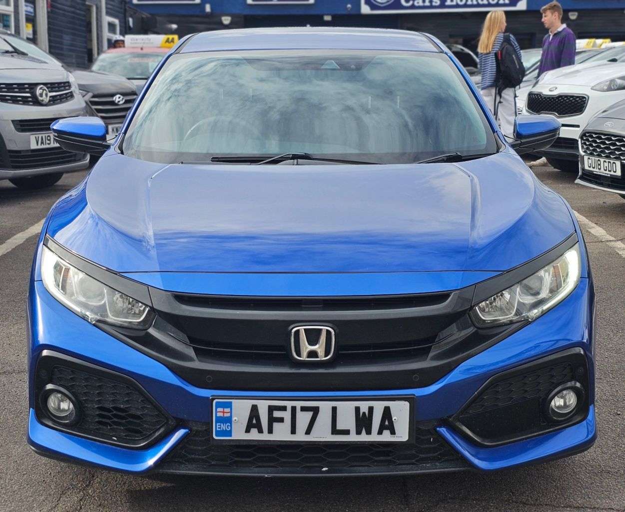 A 2017 HONDA CIVIC AUTOMATIC 1.0 VTEC Turbo SR Hatchback 5dr Petrol CVT Euro 6 (s/s) (129 ps) A 2017 HONDA CIVIC AUTOMATIC 1.0 VTEC Turbo SR Hatchback 5dr Petrol CVT Euro 6 (s/s) (129 ps)