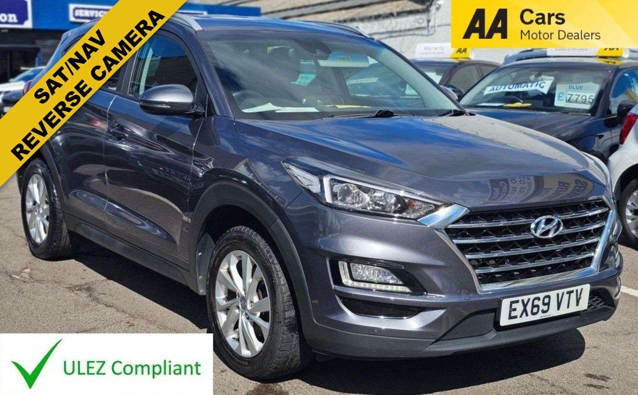 A 2019 HYUNDAI TUCSON 1.6 GDi SE Nav SUV 5dr Petrol Manual Euro 6 (s/s) (132 ps) ROOF RAILS, CRUI A 2019 HYUNDAI TUCSON 1.6 GDi SE Nav SUV 5dr Petrol Manual Euro 6 (s/s) (132 ps) ROOF RAILS, CRUI