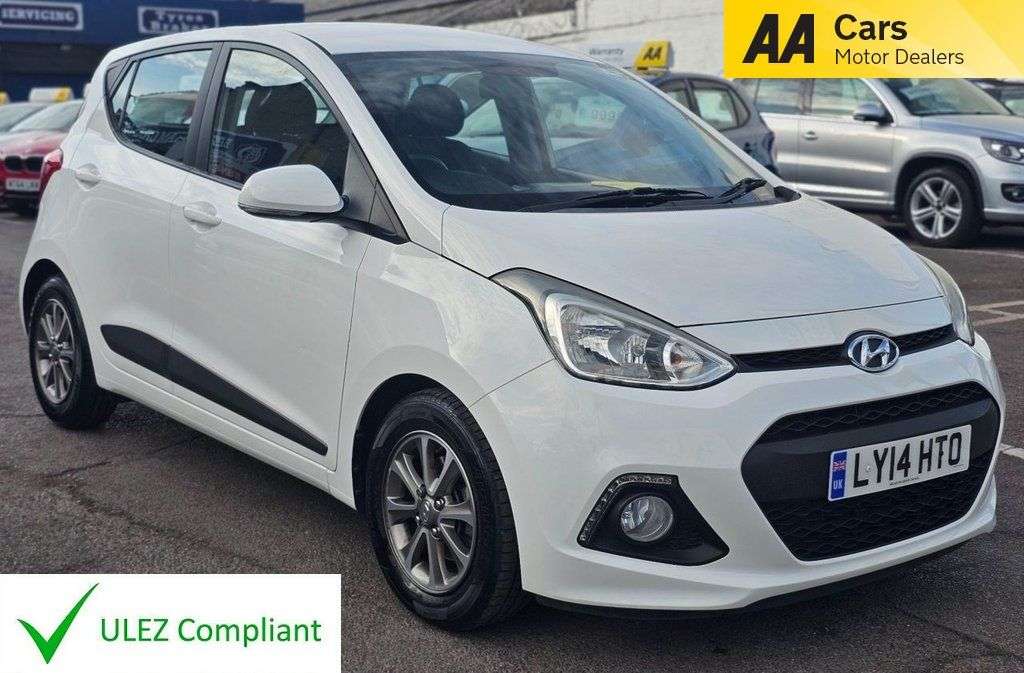 A 2014 HYUNDAI I10 1.2 Premium Hatchback 5dr Petrol Manual Euro 5 (87 ps) FULL SERVICE HISTORY A 2014 HYUNDAI I10 1.2 Premium Hatchback 5dr Petrol Manual Euro 5 (87 ps) FULL SERVICE HISTORY