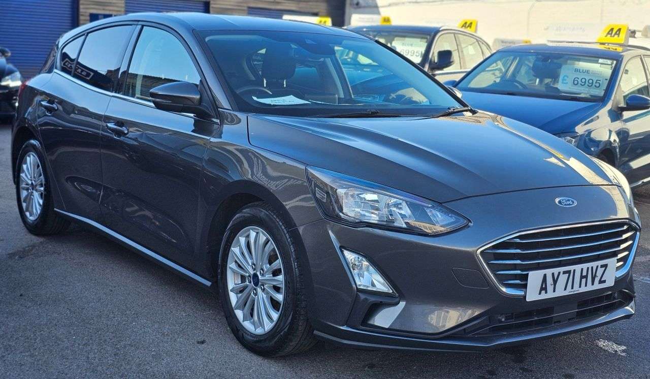 A 2021 FORD FOCUS 1.0T EcoBoost MHEV Titanium Edition Hatchback 5dr Petrol Manual Euro 6 (s/s A 2021 FORD FOCUS 1.0T EcoBoost MHEV Titanium Edition Hatchback 5dr Petrol Manual Euro 6 (s/s