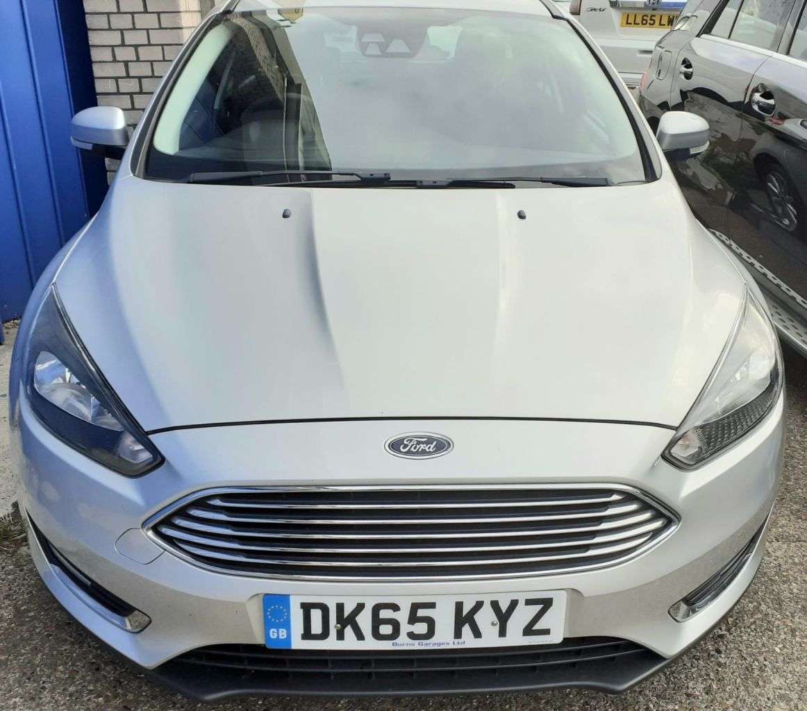A 2015 FORD FOCUS 1.0T EcoBoost Titanium Hatchback 5dr Petrol Manual Euro 6 (s/s) (100 ps) £2 A 2015 FORD FOCUS 1.0T EcoBoost Titanium Hatchback 5dr Petrol Manual Euro 6 (s/s) (100 ps) £2